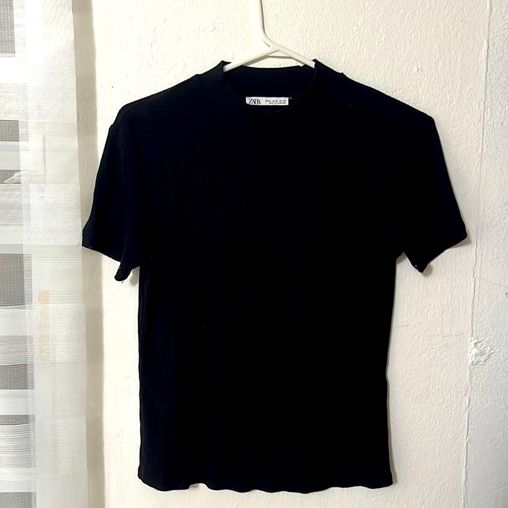Black basic ZARA top